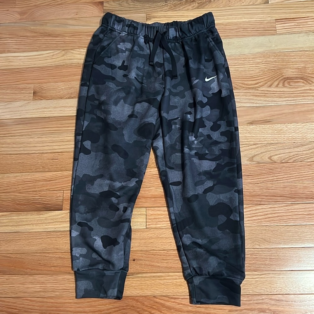 Nike Camo 7/8 Joggers